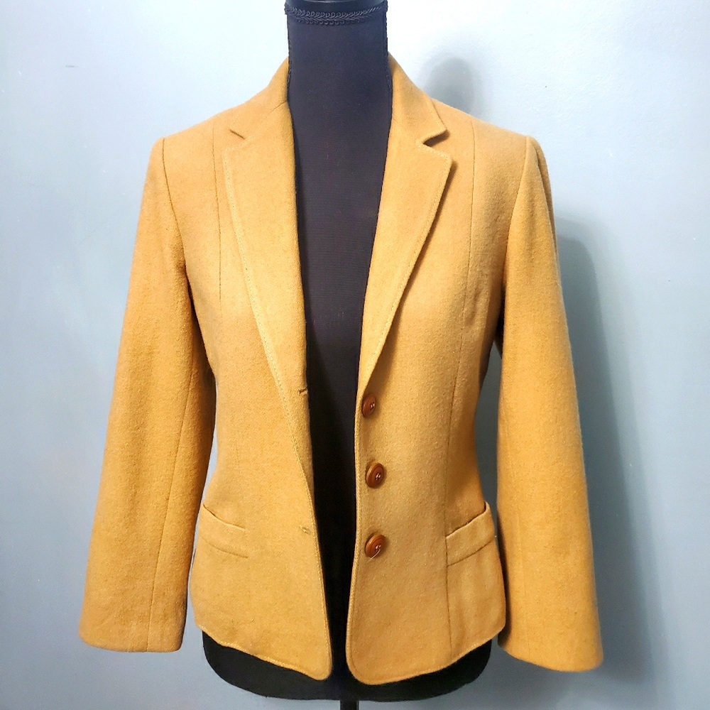 Women's Dalton classic wool blazer size 6